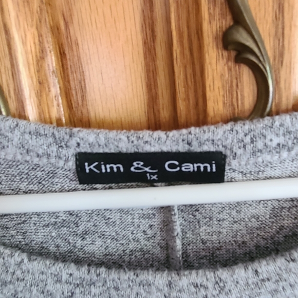 KIM & CAMI TOP - Picture 2 of 3